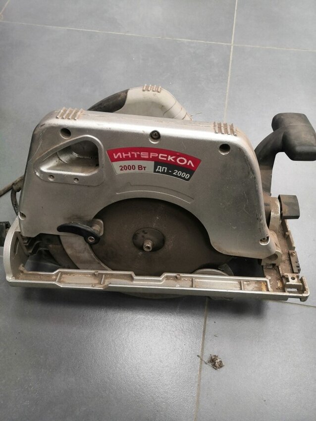 Циркулярная пила Интерскол ДП-2000