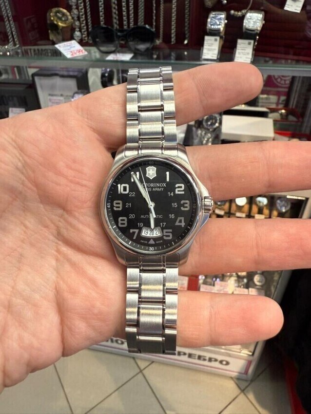 Часы VICTORINOX 241370