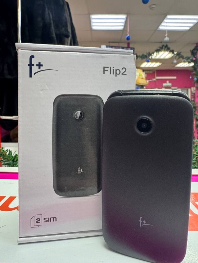 Мобильный телефон Fly Flip 2