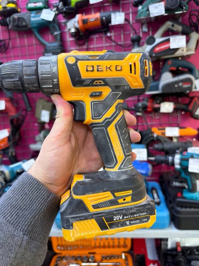 Шуруповерт Deko