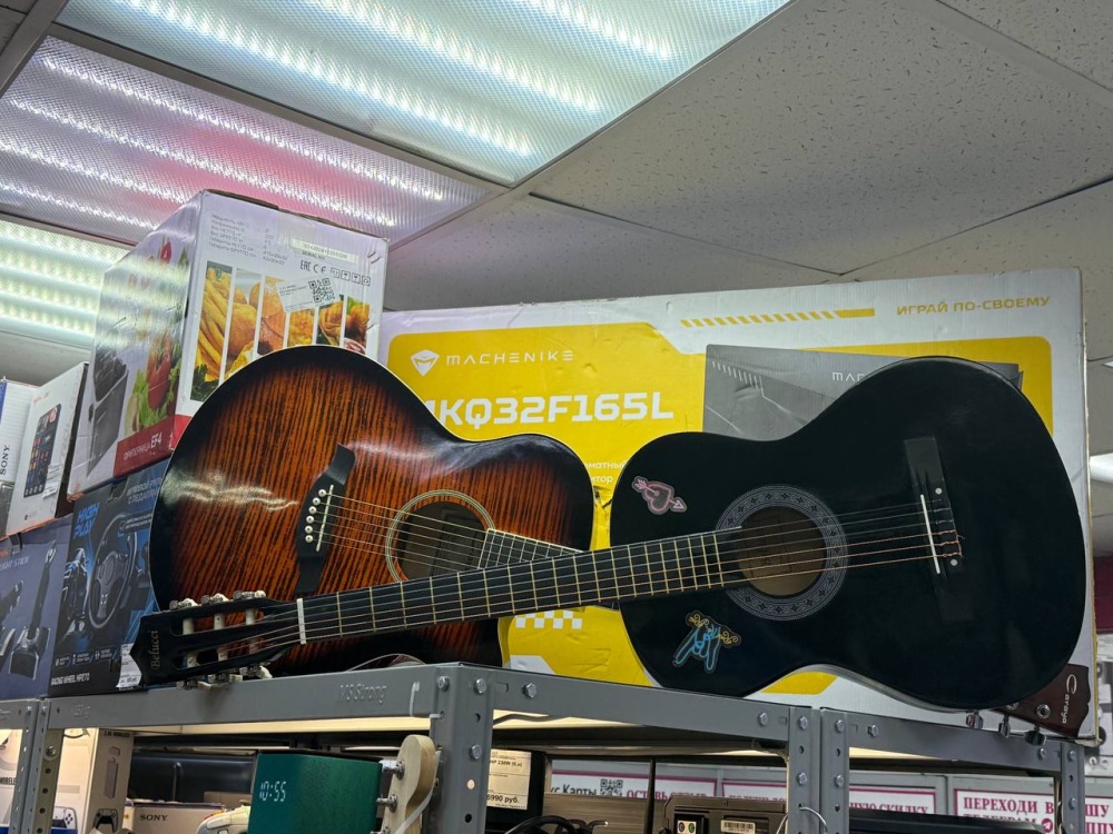 Гитара BELUCCI