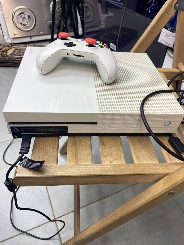 Игровая приставка XBOX ONE S