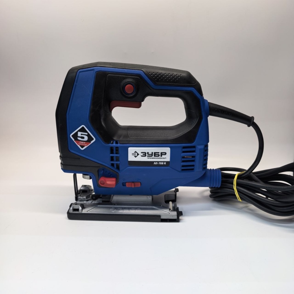 Лобзик Зубр ЛП-700К