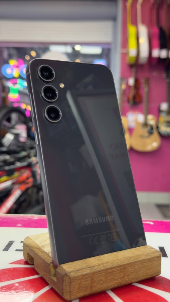 Смартфон Samsung S23 FE