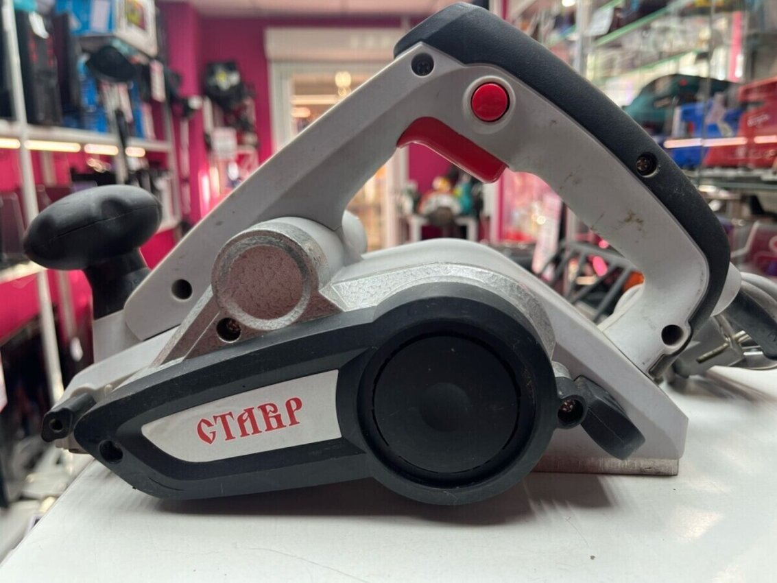 Рубанок Ставр РЭ-82/900