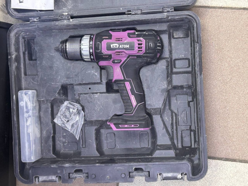 Шуруповерт KM ATOM