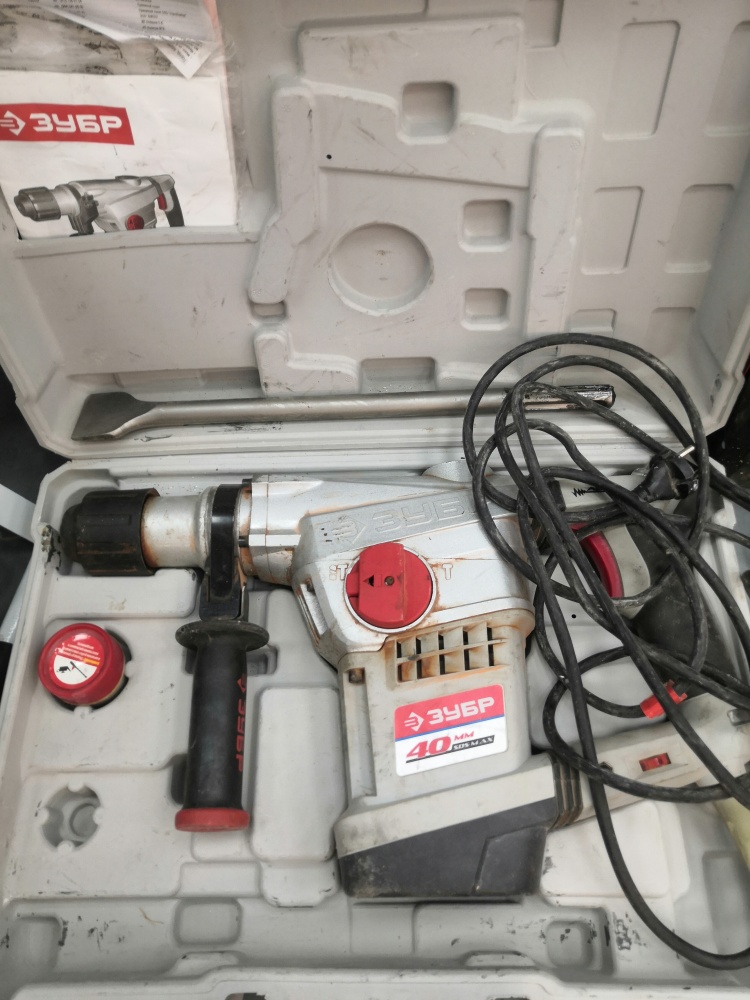 Перфоратор  Зубр ЗПМ-40-1250