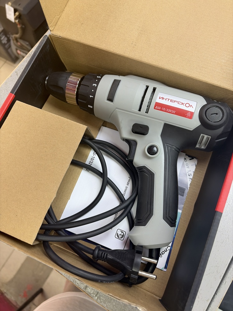 Шуруповерт Интерскол дш-10\320э2