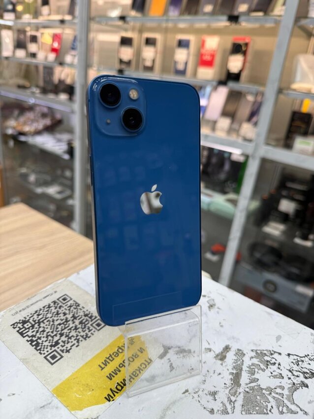 Смартфон iPhone 13 256 Gb