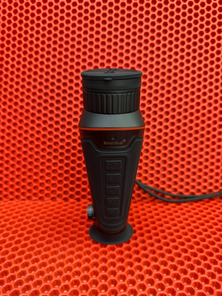 Монокуляр Levenhuk