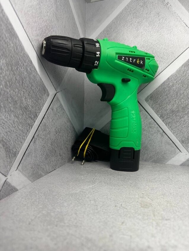Шуруповерт Zitrek Green 12