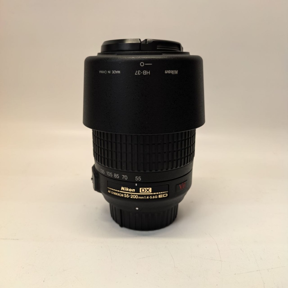 Объектив Nikon 55-200mm