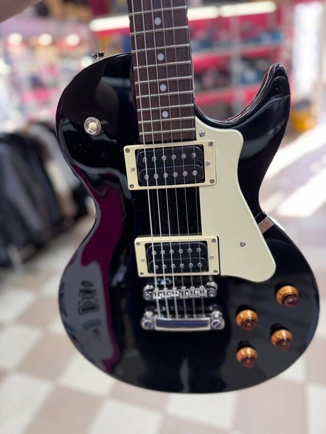 электро гитара CORT CR100