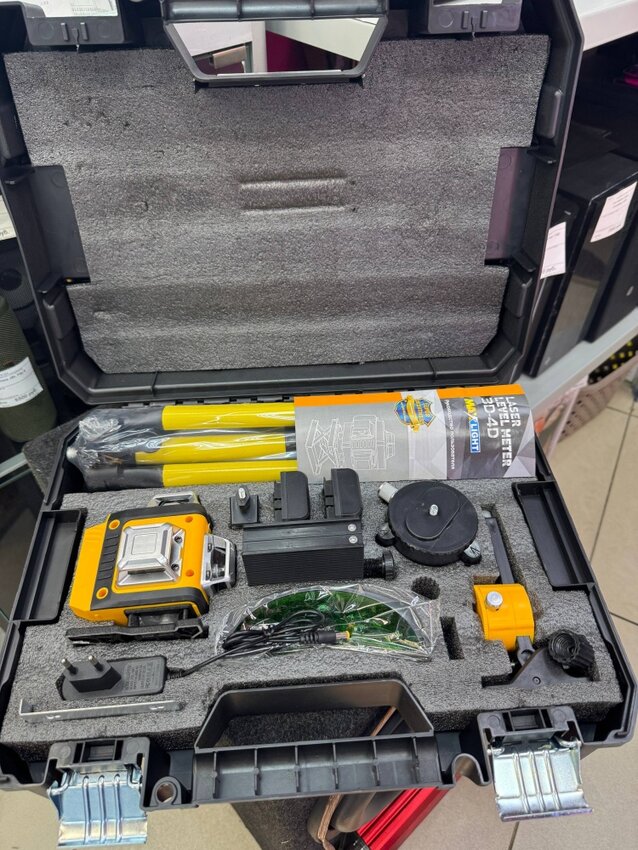 Лазерный уровень Dewalt зел. Луч