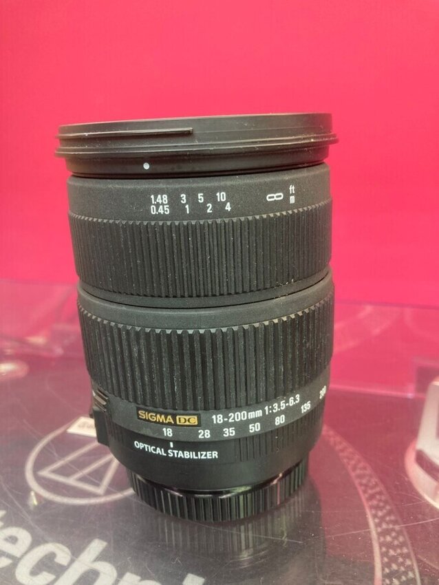 Объектив Sigma DC 18-200mm