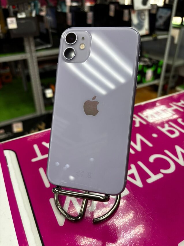 Смартфон iPhone 11 64Gb 76%