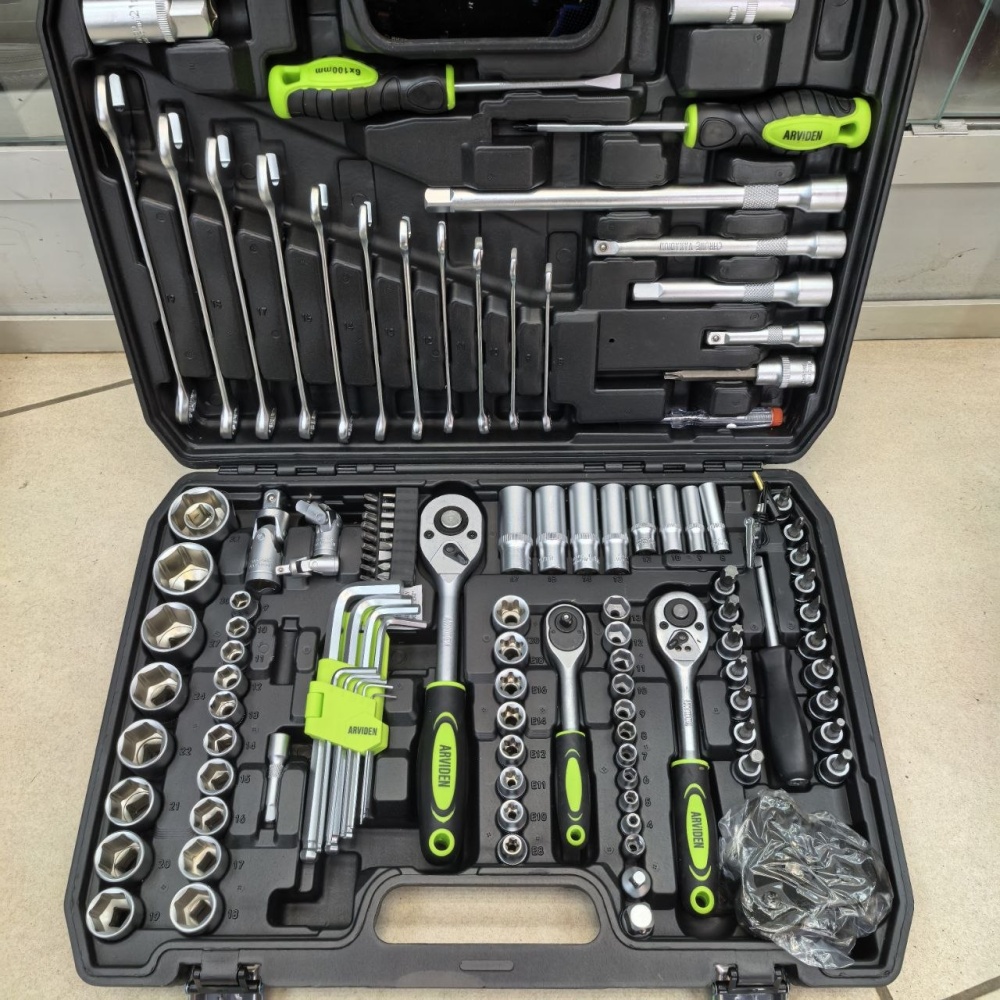 Набор инструментов 121 предметов