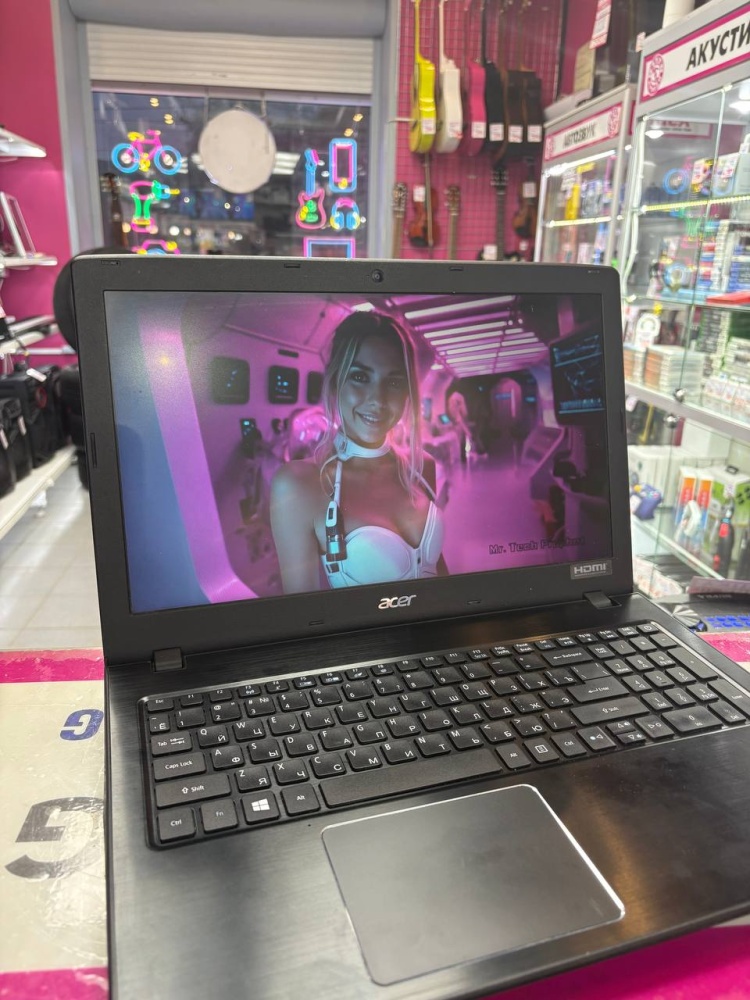 Ноутбук Acer i3-6006u/4/geforce 940/500gb