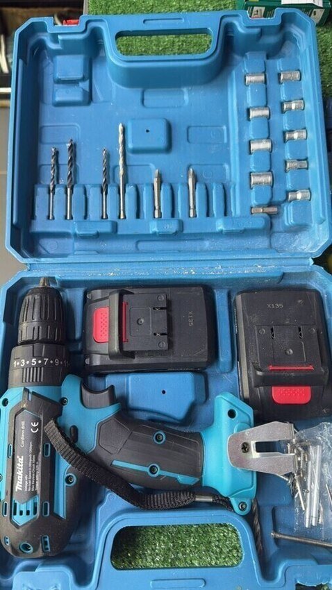 Шуруповерт Makita