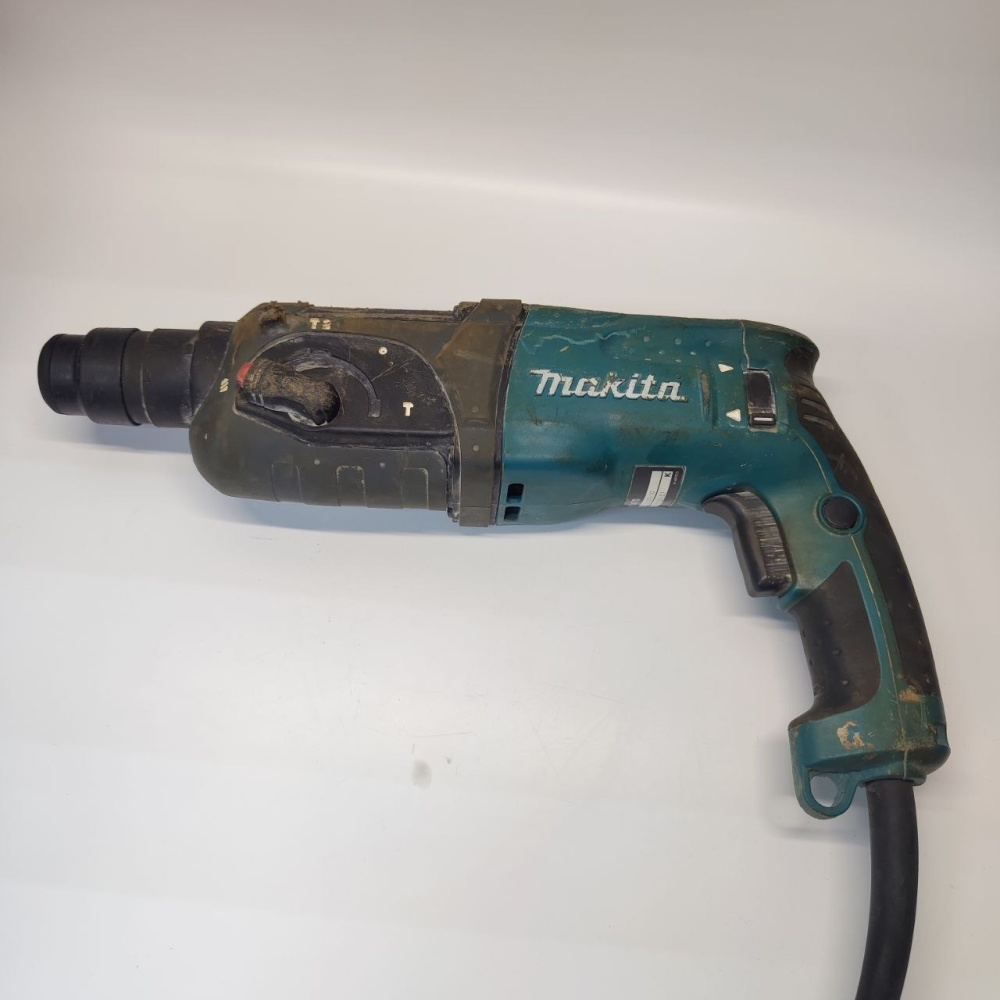 Перфоратор Makita HR2470