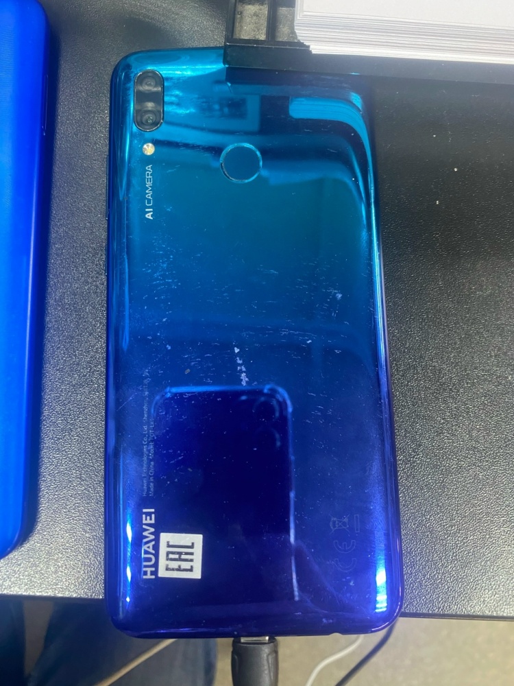 Смартфон Huawei P Smart 2019