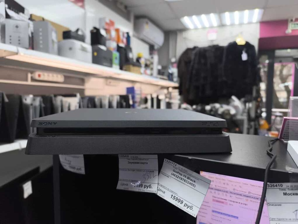 Игровая приставка Sony PlayStation 4 slim