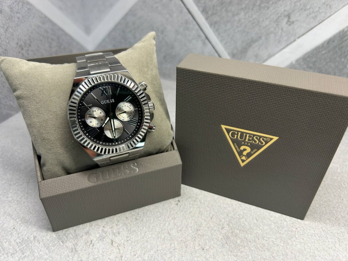 Часы GUESS quartz