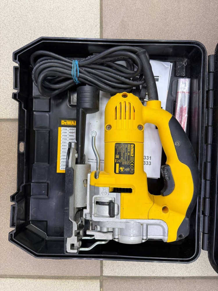Лобзик DEWALT DW331K