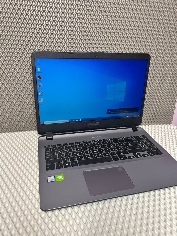 Ноутбук ASUS X507U