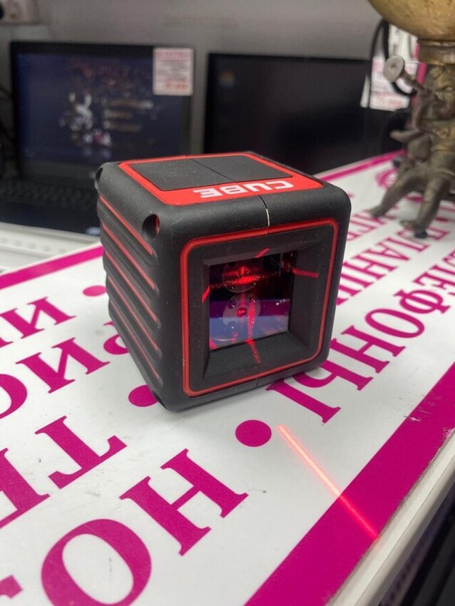 Лазерный уровень Cube Laser class 2