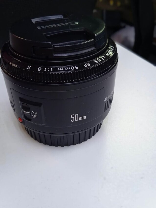 Объектив портретный CANON 50mm