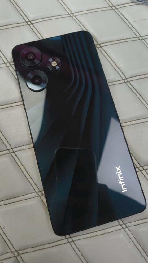 Мобильный телефон Infinix Hot 30 128gb