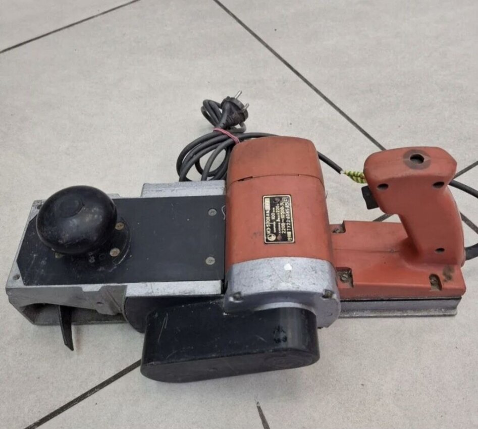 Рубанок ИЭ5708