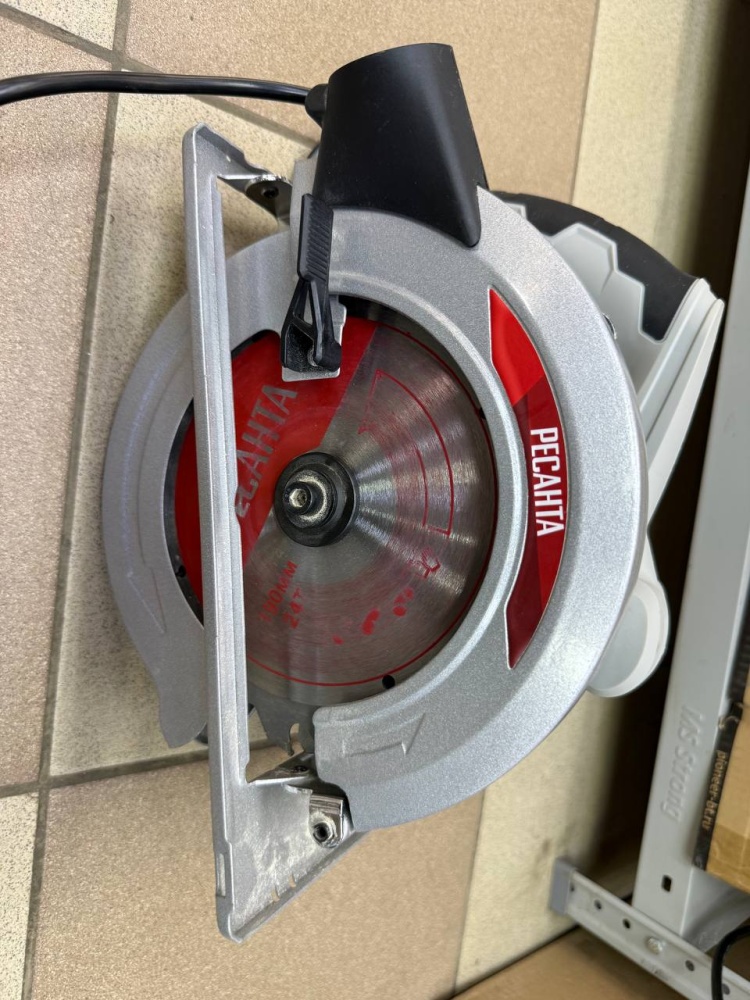 Циркулярная пила Ресанта LG 1800